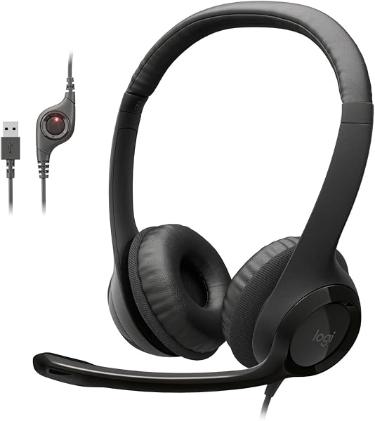 Headset USB Logitech H390 com Microfone com Cancelamento de Ruído Ajustável e Controles no Cabo Preto